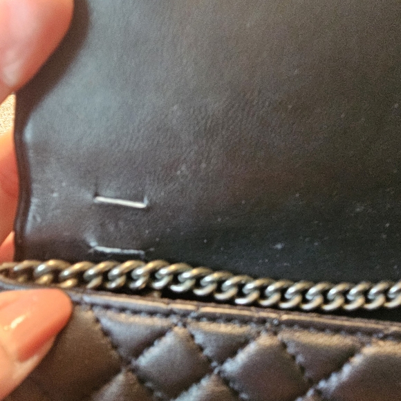 Kurt Geiger Black Quilted Chain Bag With Flaws - Picture 3 of 8